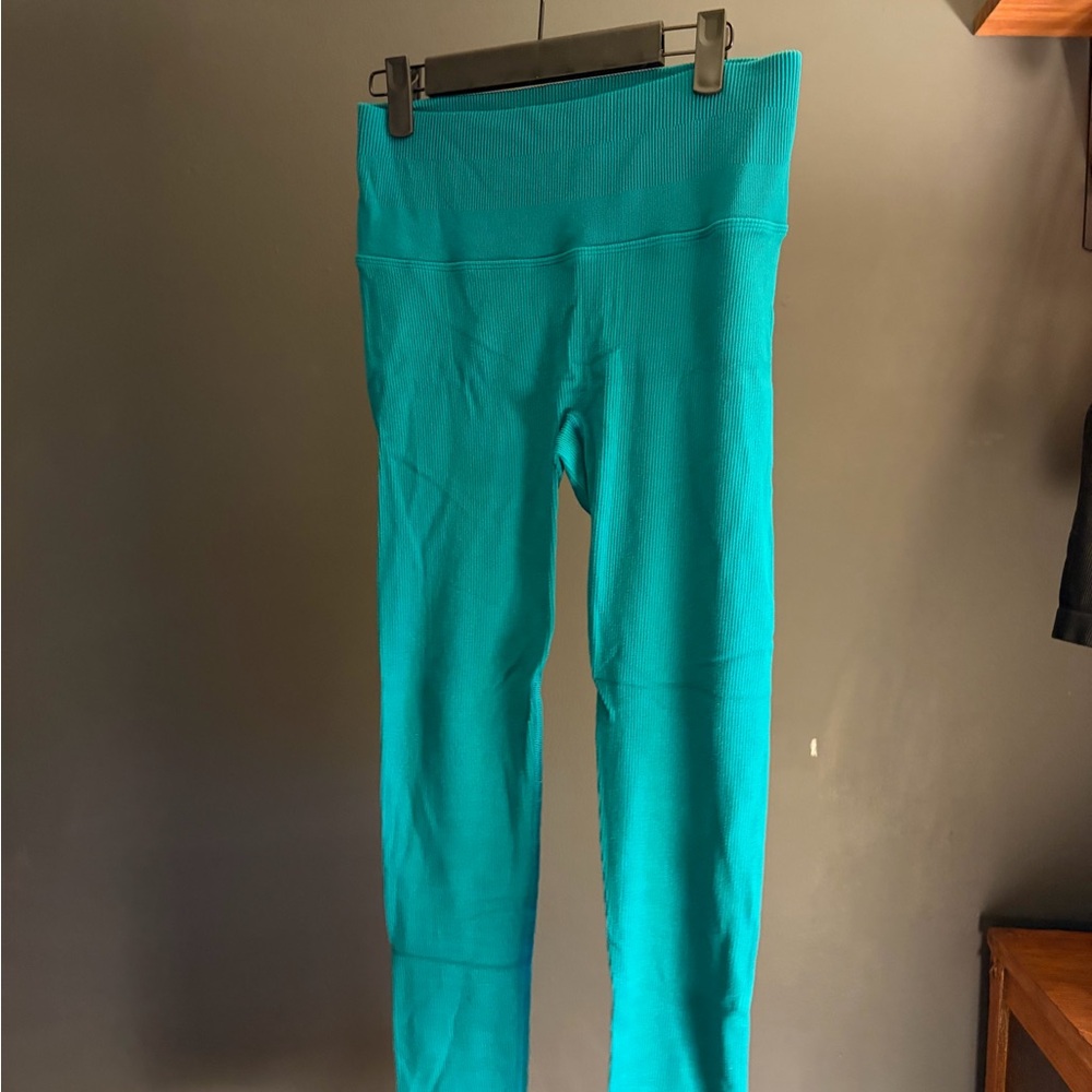 All in Motion Vibrant Teal Leggings
